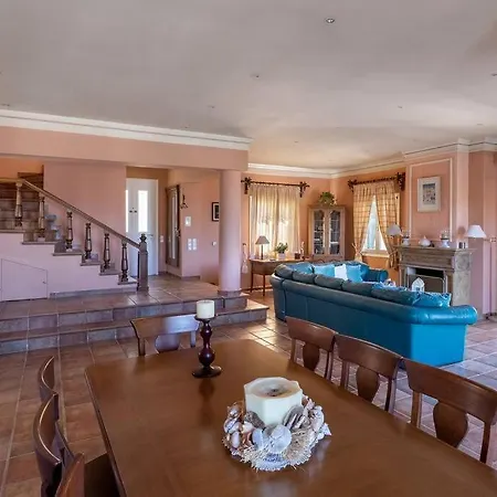 Villa Syros Gem, Luxury Mansion Sunset & Sea Views *